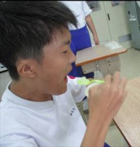 image004