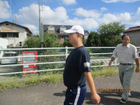 ２