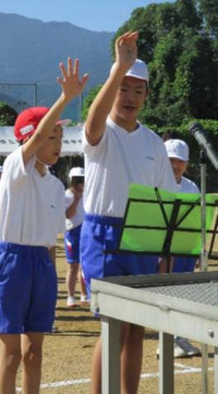 image001